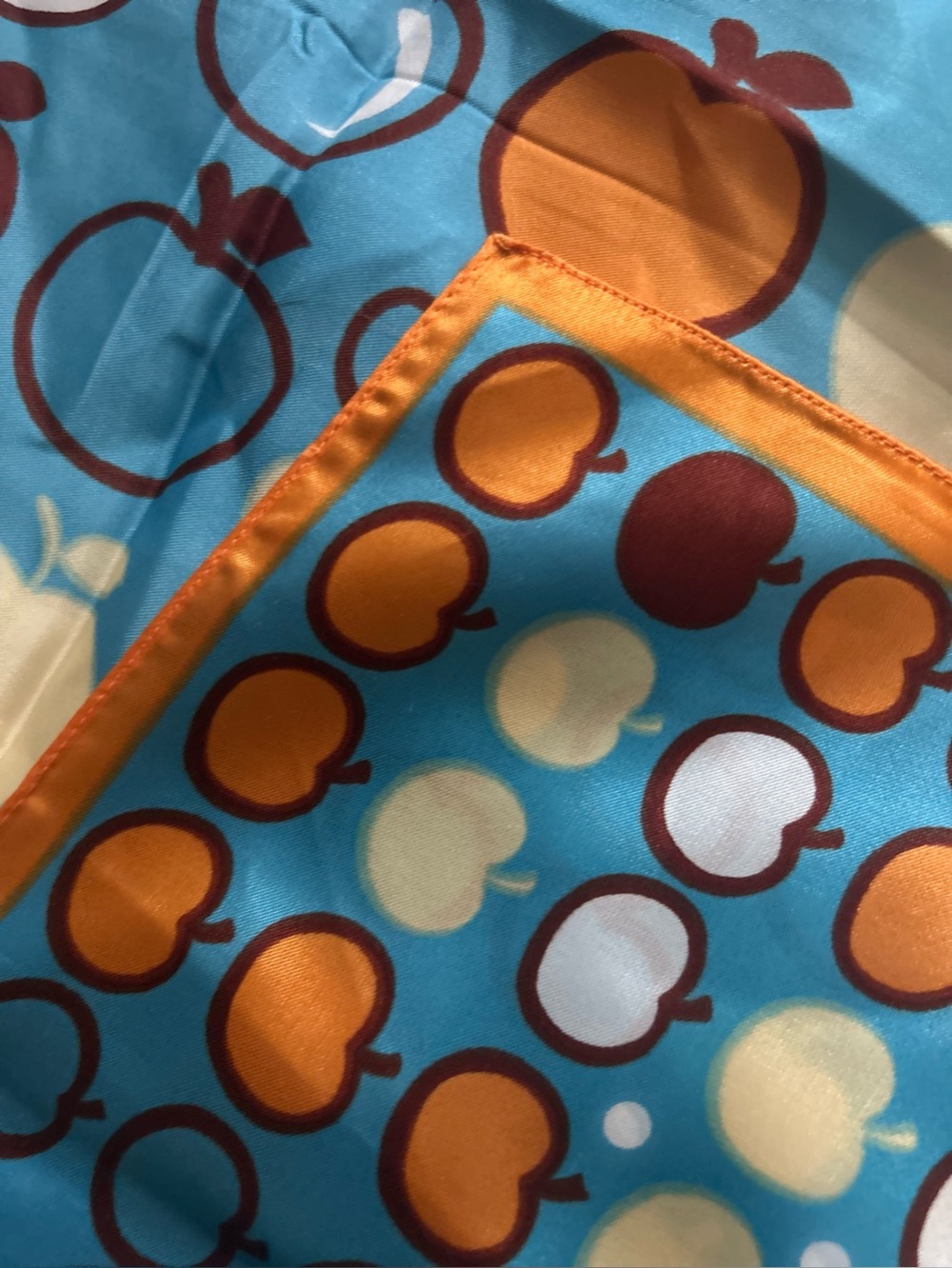Vintage Satin scarf - Picture 11 of 15